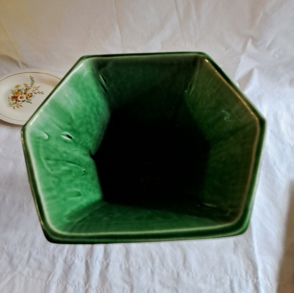 Vtg McCoy 6 Sided Vase With Handles - Picture 6 of 6